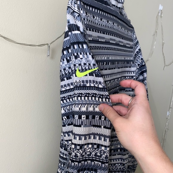 Nike Pro zip up pullover - Picture 4 of 4